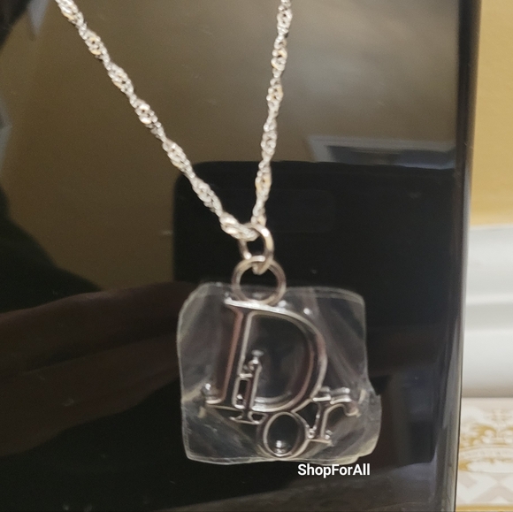 Dior - Picture 4 of 7